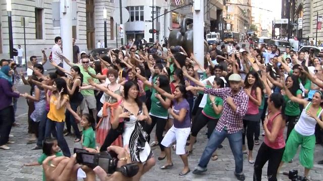 Doonya Dance Flash Mob - Bowling Green Park, New York City смотреть онлайн