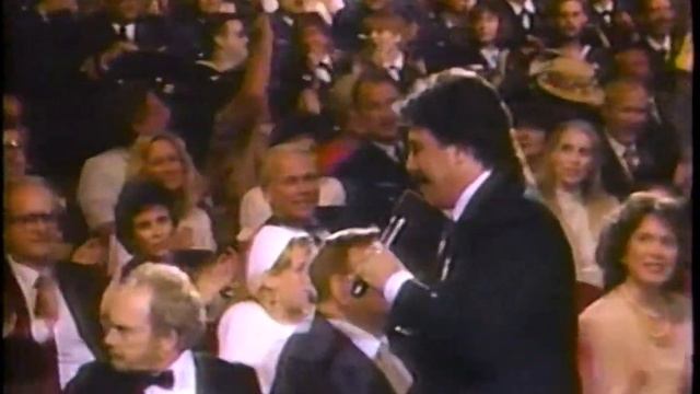 Tony Orlando "Welcome Home, America" 1991. Tie a Yellow Ribbon. смотреть онлайн