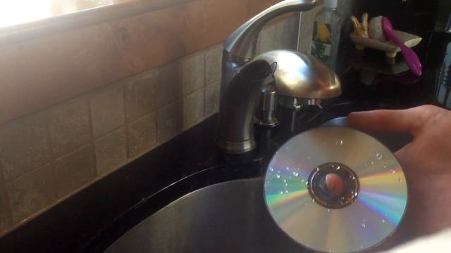 How To Fix A Scratched Disc(works For PlayStation, Xbox, Wii, etc.) смотреть онлайн