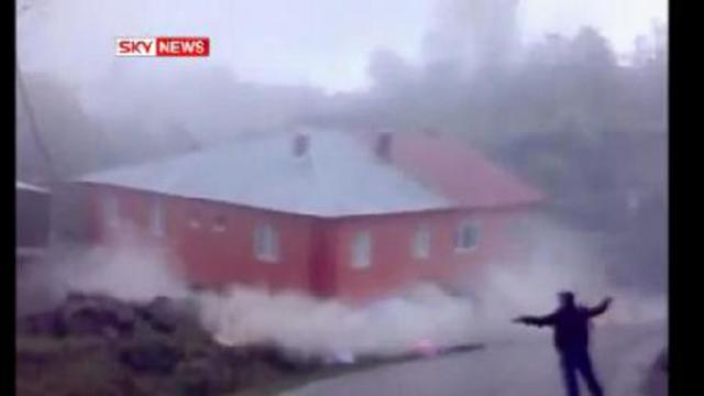Оползень снёс дом смотреть онлайн
