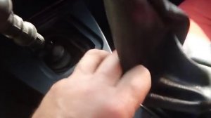 Устраняю утечку топлива из бензобака триммера.