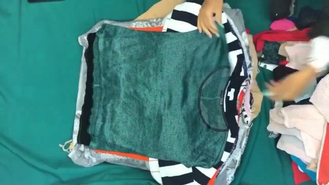 6.Женские Легкие свитера Крем+Экстра Осень-Зима/Бельгия 22,8 кг (7,9€/кг) - (85ед) - (15 990руб) смотреть онлайн