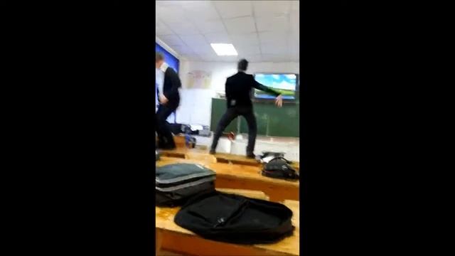 Школьные танцы!!! смотреть онлайн