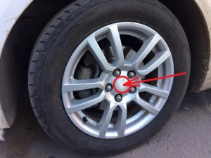 ВИБРАЦИЯ КОЛЕС НА СКОРОСТИ? БЬЕТ В РУЛЬ? КАК УСТРАНИТЬ БИЕНИЕ РУЛЯ и БИЕНИЕ КОЛЁС ОДНОВРЕМЕННО?