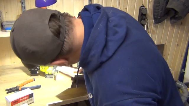 Пневмопистолет для гвоздей - нейлер пневматический Ryobi R18N18G смотреть онлайн