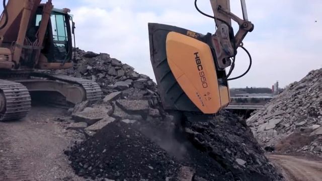 Дробление асфальта на HARTL CRUSHER