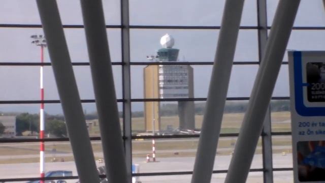 Budapest Liszt Ferenc International Airport SkyCourt смотреть онлайн