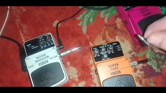 Педаль BEHRINGER SF-300 смотреть онлайн