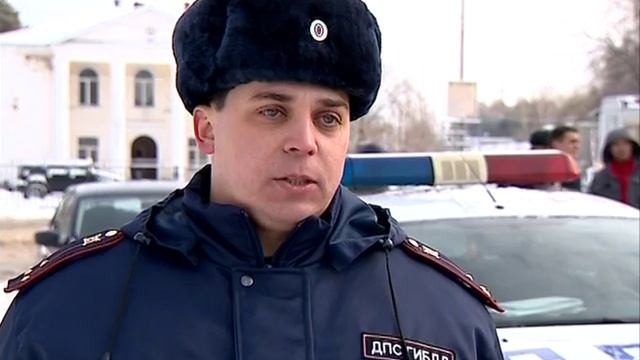 Сотрудники ГИБДД, городские власти и общественники провели рейд по маршрутным такси смотреть онлайн