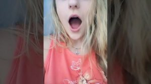 Как сделать себе ямочки на щеках  ??? !!! .