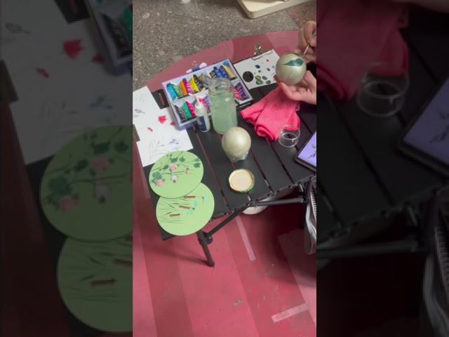 Пообщались с художницей Екатериной Николаевой на пленэре в рамках #ИскусствовМетро смотреть онлайн