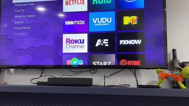 Roku Streambar | 4K/HD/HDR Streaming Media Player & Premium Audio, All In One, Roku Voice Remote смотреть онлайн