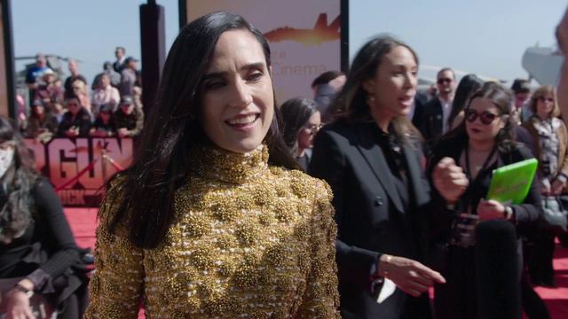 Top Gun: Maverick Jennifer Connelly "Penny" USS Midway San Diego смотреть онлайн