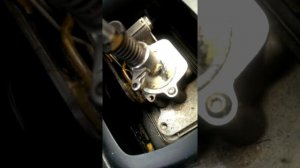 Как устранить люфт кулисы МКПП  Октавия тур