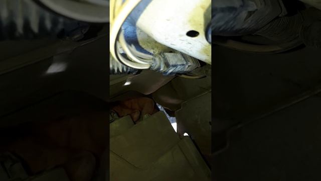 Камри Грация. Замена лампы противотуманного фонаря. смотреть онлайн