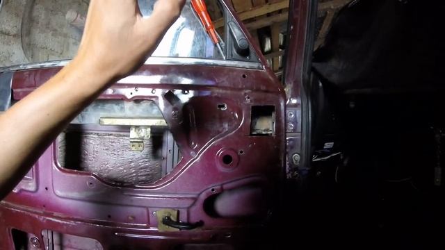 Заварил дверные петли ВАЗ2107