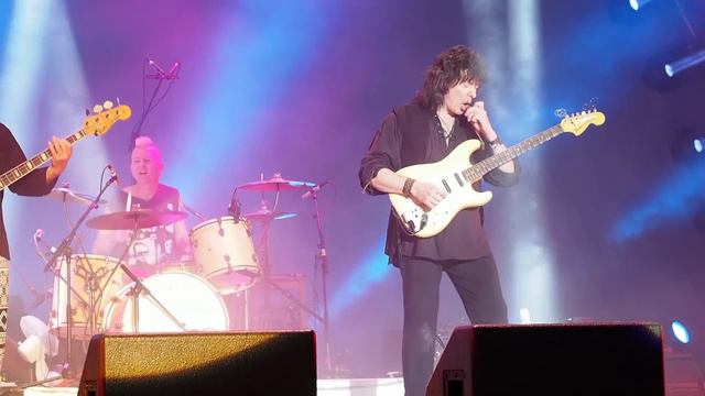 Ritchie Blackmore's Rainbow - Stargazer - Monsters of Rock (June 18, 2016) смотреть онлайн