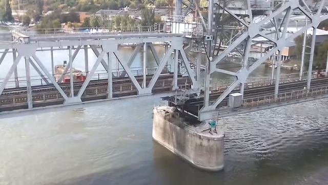 Ростов на Дону.Железнодорожный мост. смотреть онлайн
