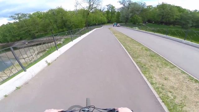 Поездка на велосипеде. Ботанический сад. Москва. смотреть онлайн