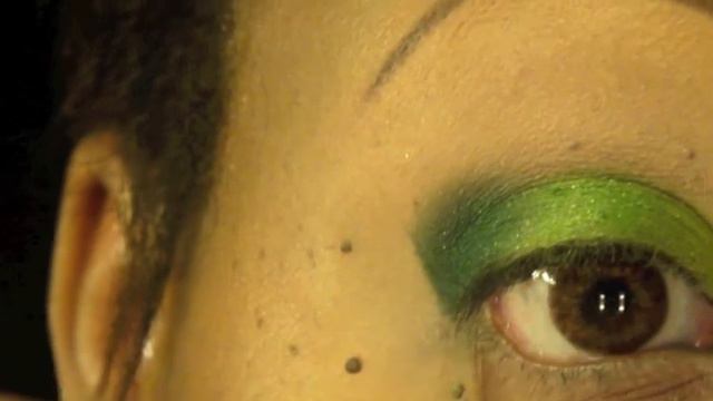 "Reptile" Look using Magnolia Makeup смотреть онлайн