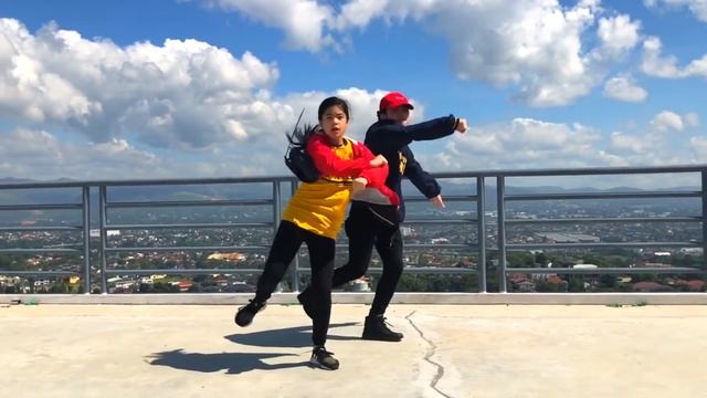 TAKI TAKI - DJ Snake Ft Selena Gomez Dance | Ranz and Niana смотреть онлайн