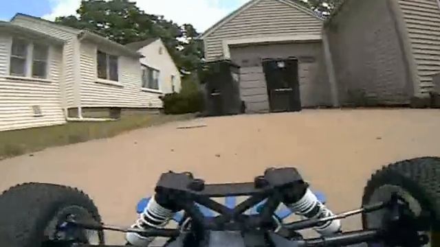 Traxxas BackSlash On-Board Bash смотреть онлайн