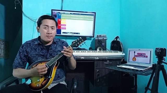 MELODI CINTA - RHOMA IRAMA - MANDOLIN COVER смотреть онлайн