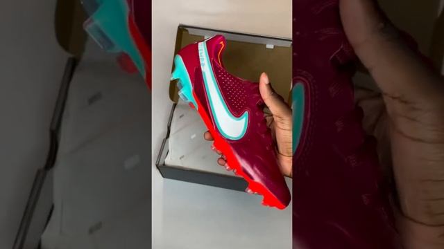 ? Tiempo Legend 9 #boot #shoe #footballshoes #nike #niketiempo #cr7 #mbappe #soccercleats #cleats смотреть онлайн