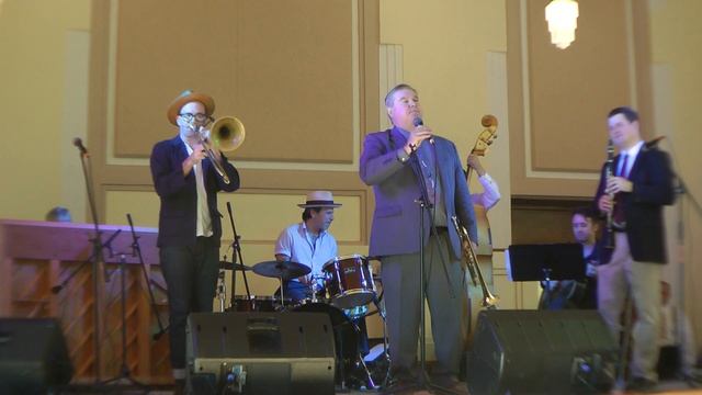 "SWEETHEARTS ON PARADE": MARC CAPARONE'S "BACK O'TOWN" ALL-STARS (Redwood Coast Music Fest 10.6.23) смотреть онлайн