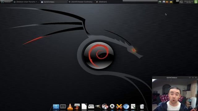 Debian 7 vs Ubuntu 13.04 Rant... смотреть онлайн