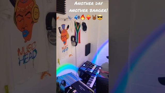 Just another day... 🔊🔥❤️🔥 #beats #banger #musicproducer #beatmaker #hit #firebeats firebeat смотреть онлайн