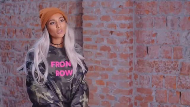 Безумная распаковка Киндеров И мини обзор на песню Б бесит😱💁🏼 смотреть онлайн