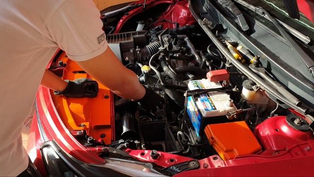 Paano Linisin ang Throttle Body ng Toyota Vios | Sikreto ng mga Mekaniko смотреть онлайн