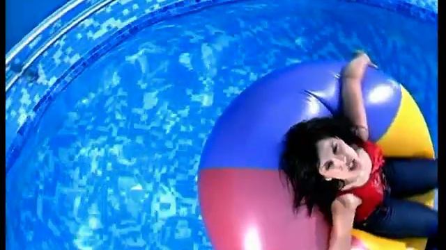 Малките чудеса - Ludmila Slaneva - Loco смотреть онлайн