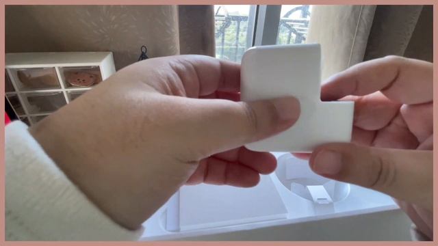 Unboxing M1 Macbook Air Gold + accessories смотреть онлайн