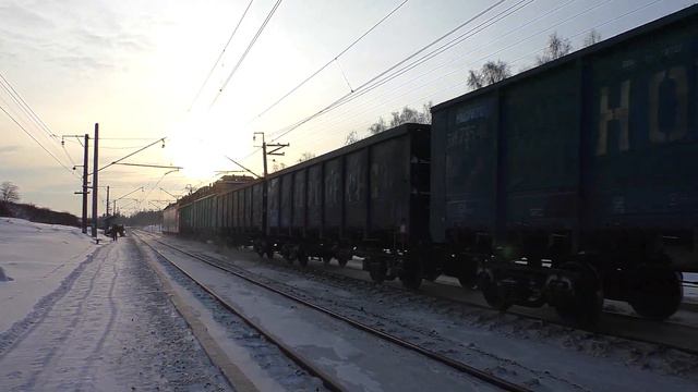 2ЭС10-046 "Гранит" с грузовым поездом следует через о.п. 47 км смотреть онлайн