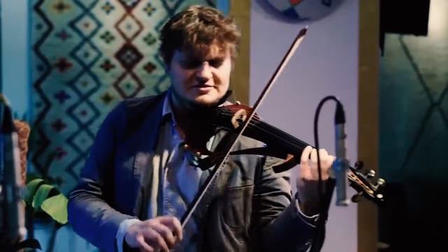 Aurora Sonora | 5 String Violin and Ableton live Looping смотреть онлайн