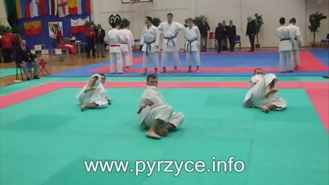 Klub Karate Kamikaze смотреть онлайн