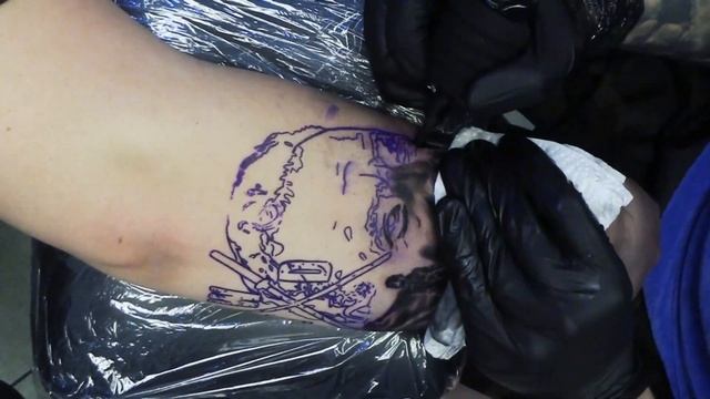 The Walking Dead Rick Tattoo Timelapse смотреть онлайн