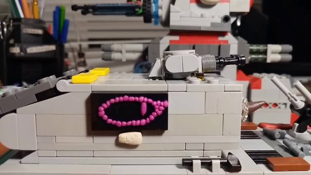 КВ44 и Эмили против Майнкрафта. Мультики про танки из лего. смотреть онлайн