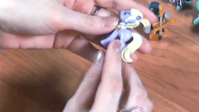 Обзор набора фигурок MLP - Groovin' Hooves смотреть онлайн