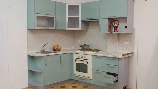 Кухня с зелеными глянцевыми фасадами смотреть онлайн