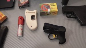 САМООБОРОНА .Что выбрать для защиты от бродячих, диких и агрессивных собак? Случаи из жизни.