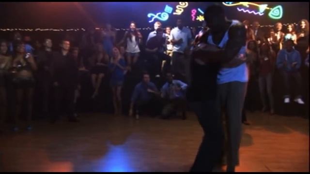 Michael Jai White Blood and bone Fights смотреть онлайн