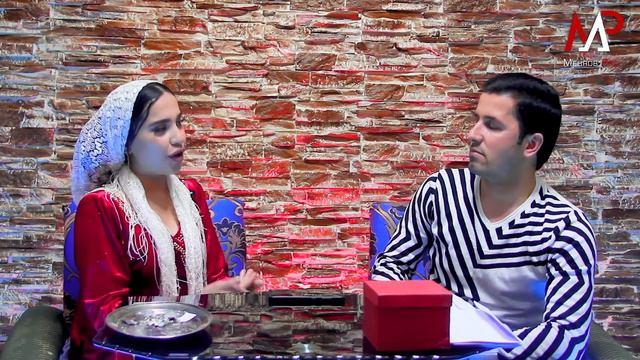 ШУКРОНА ШАВХАРИ ДЕХОТИ МЕКУНАД? АЗ ПУШТИ КИ ШУКРОНА БО РОВИИ БАРНОМА ЧАНГ КАРД?