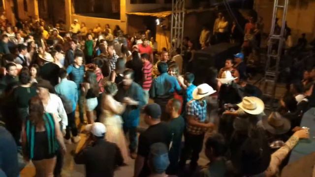 EL SONIDO DEL SILENCIO-SAUZ MARAVILLA-MARACAS-HUAPANGO-BAILE EN CACALOTE смотреть онлайн