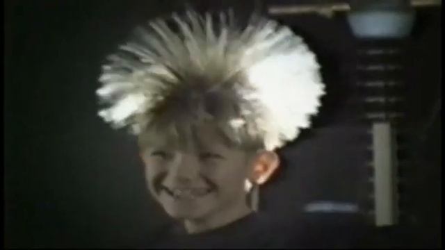 7 миллионов Вольт!!! / Van de Graaff generator смотреть онлайн