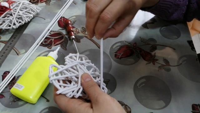 КАК БЫСТРО СДЕЛАТЬ ОБЪЁМНОЕ СЕРДЦЕ ИЗ БУМАЖНОЙ ЛОЗЫ смотреть онлайн