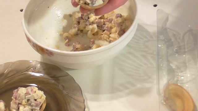 Тарталетки с ВЕТЧИНОЙ и ГРИБАМИ. Быстрый и легкий рецепт закуски – ТАРТАЛЕТКИ с ГРИБАМИ и СЫРОМ. смотреть онлайн