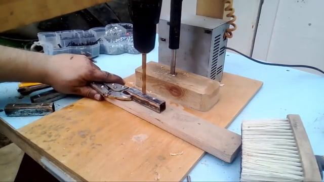 Кондуктор для сверления отверстий Сделай это простое приспособление смотреть онлайн